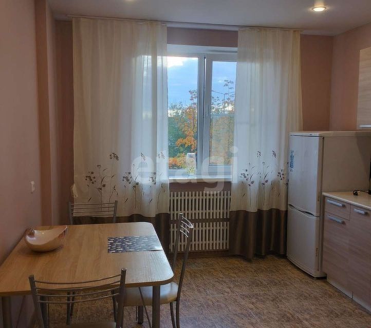 Сдаётся 1-комнатная квартира, 42 м²