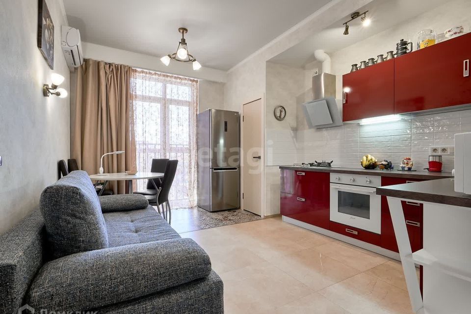 Продаётся 3-комнатная квартира, 100 м²