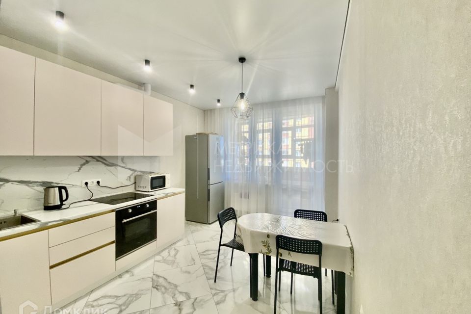 Продаётся 1-комнатная квартира, 47 м²