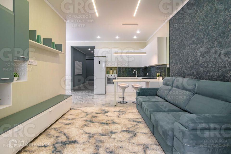 Продаётся 3-комнатная квартира, 100 м²