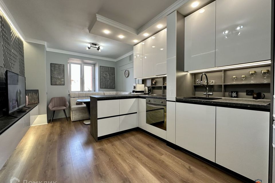 Продаётся 2-комнатная квартира, 65 м²