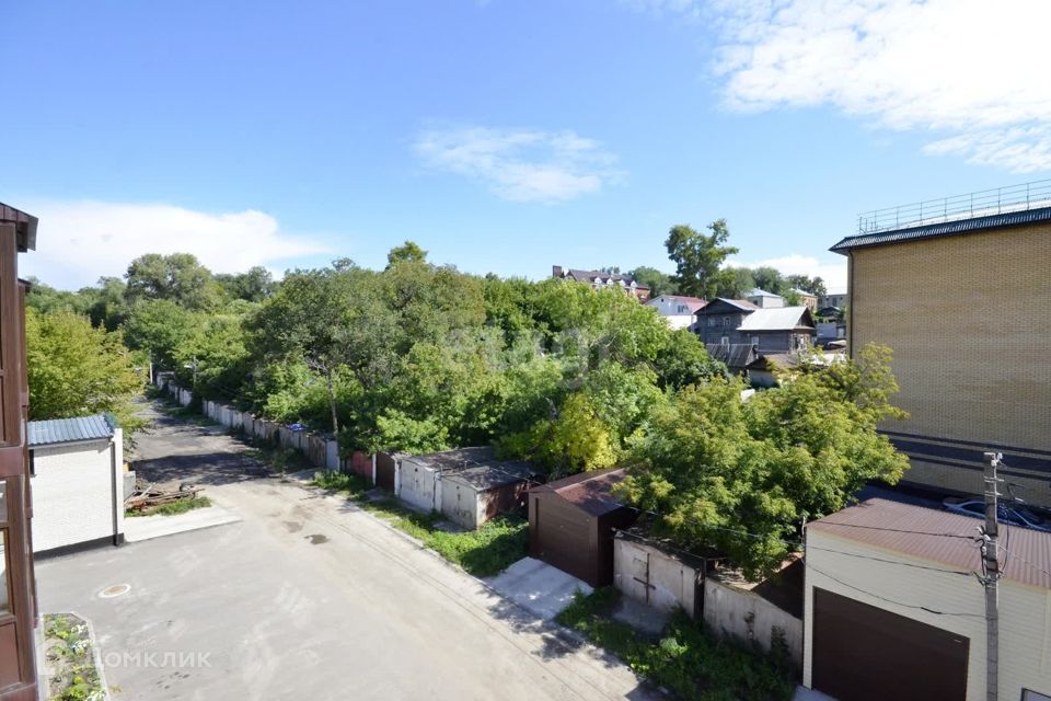 Продаётся 4-комнатная квартира, 187.6 м²
