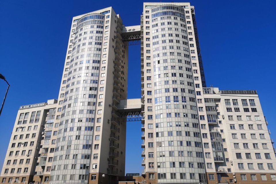 Продаётся 2-комнатная квартира, 116 м²