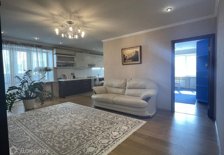Продаётся 3-комнатная квартира, 90 м²
