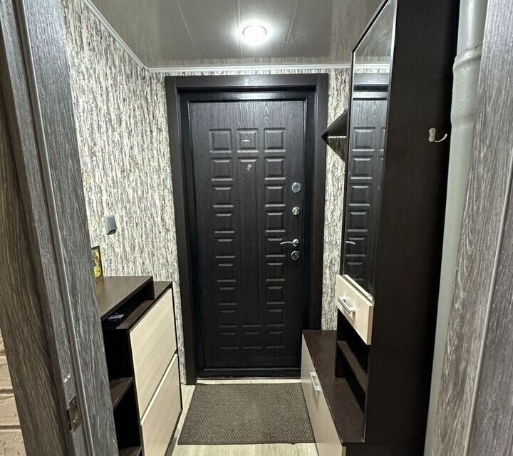 Продаётся 4-комнатная квартира, 72 м²