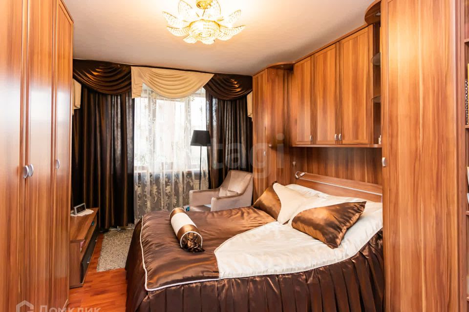 Продаётся 4-комнатная квартира, 152 м²
