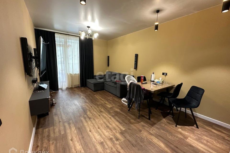 Продаётся 2-комнатная квартира, 68.9 м²
