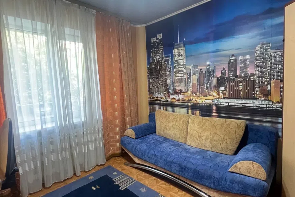 Продаётся 4-комнатная квартира, 85 м²