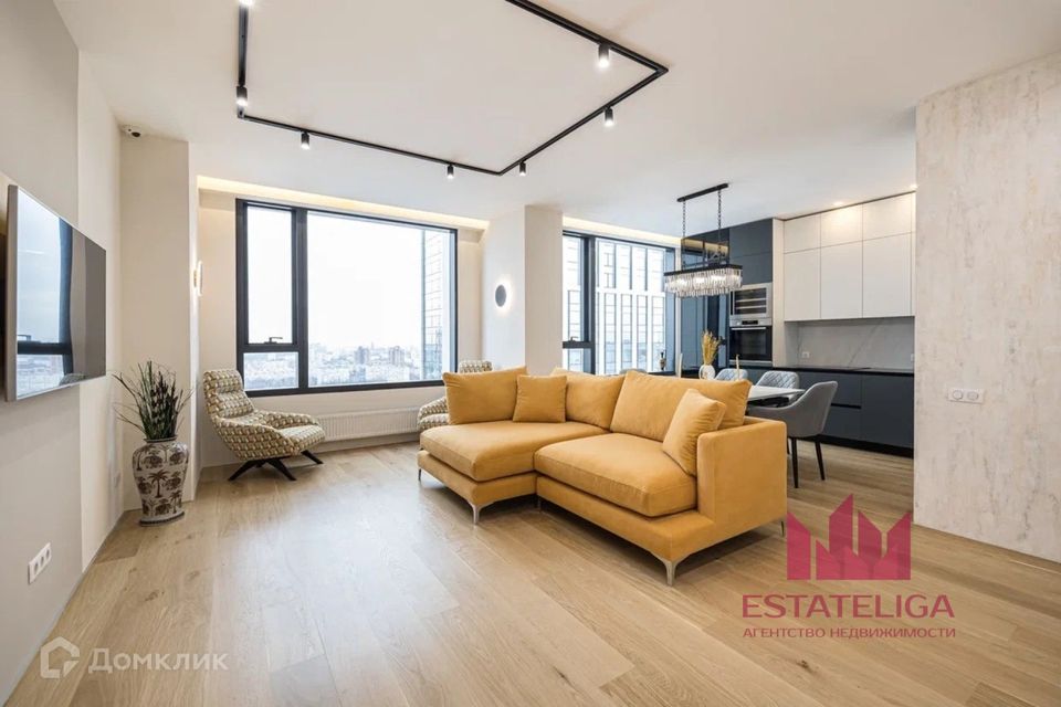 Продаётся 4-комнатная квартира, 110 м²