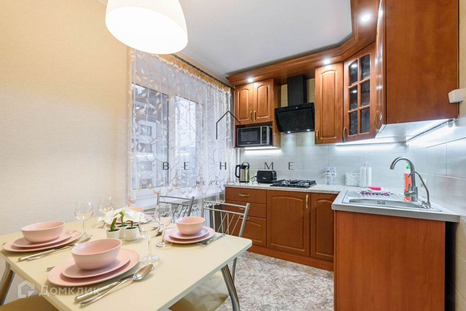 Сдаётся 2-комнатная квартира, 55 м²
