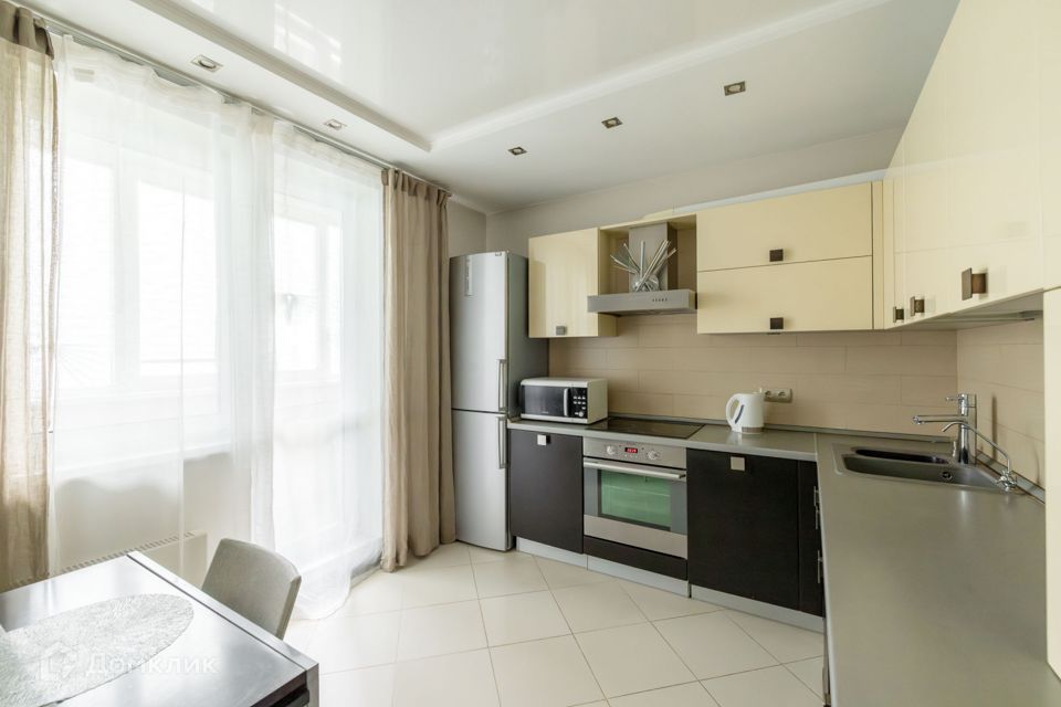 Продаётся 2-комнатная квартира, 61.8 м²