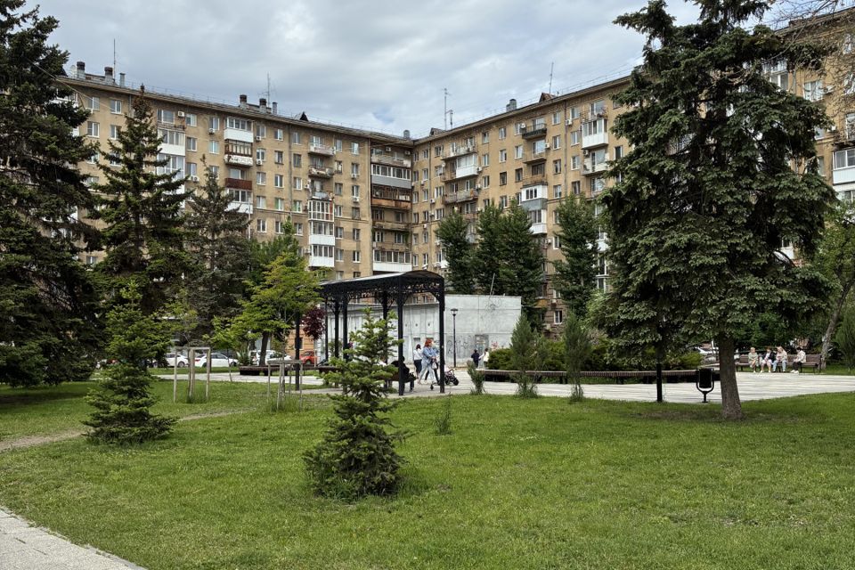 Продаётся 3-комнатная квартира, 54.8 м²