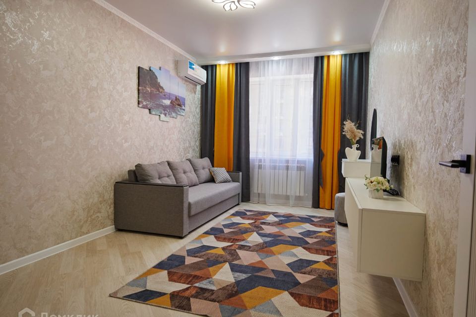 Продаётся 1-комнатная квартира, 37.9 м²