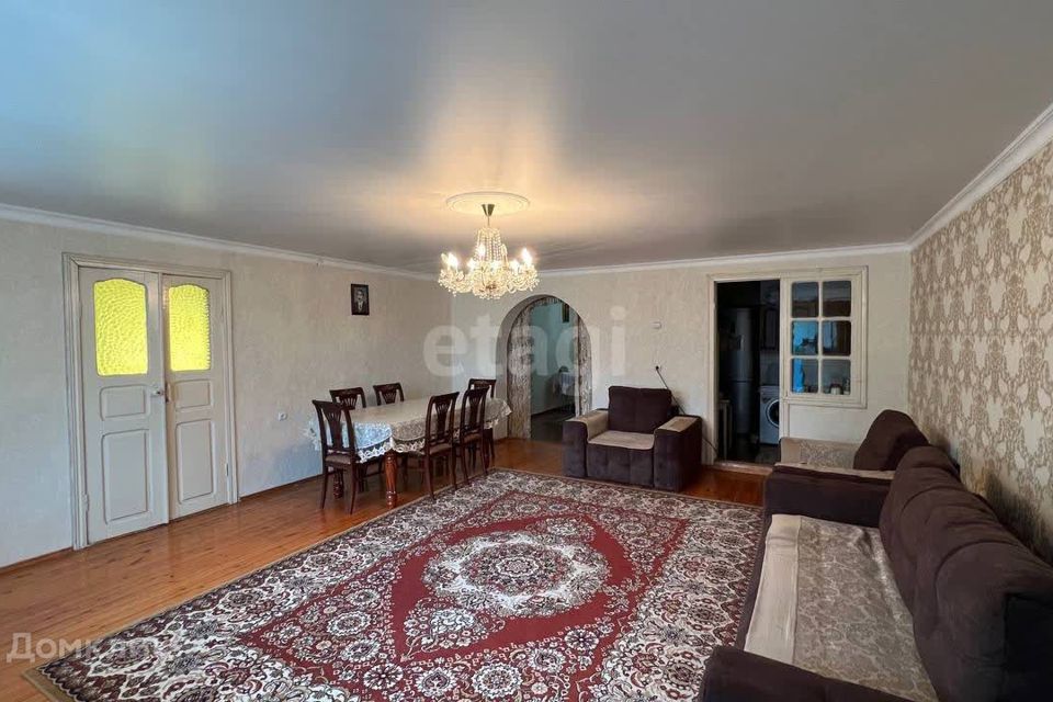 Продаётся 4-комнатная квартира, 102 м²