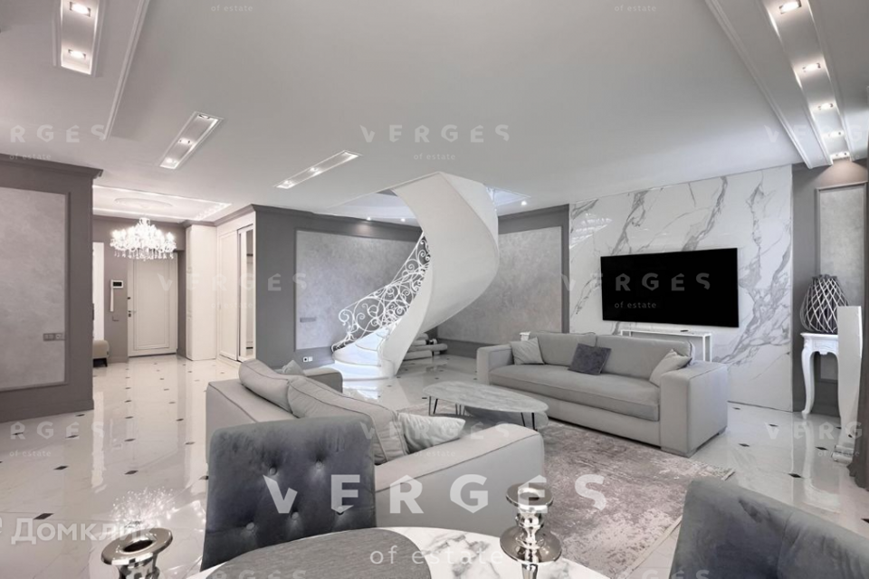 Сдаётся 3-комнатная квартира, 167 м²