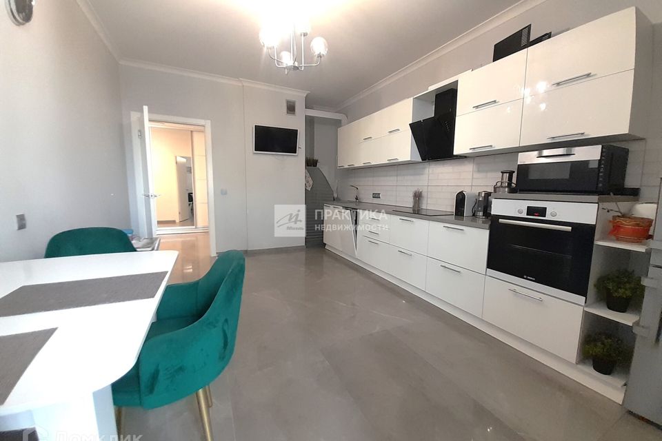 Продаётся 2-комнатная квартира, 71.3 м²