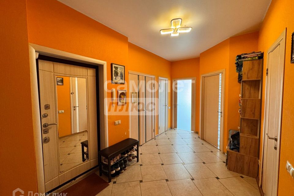 Продаётся 2-комнатная квартира, 72.7 м²