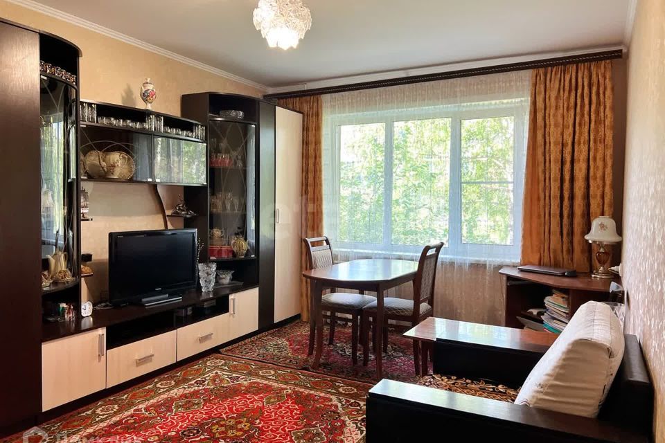 Продаётся 1-комнатная квартира, 37.4 м²