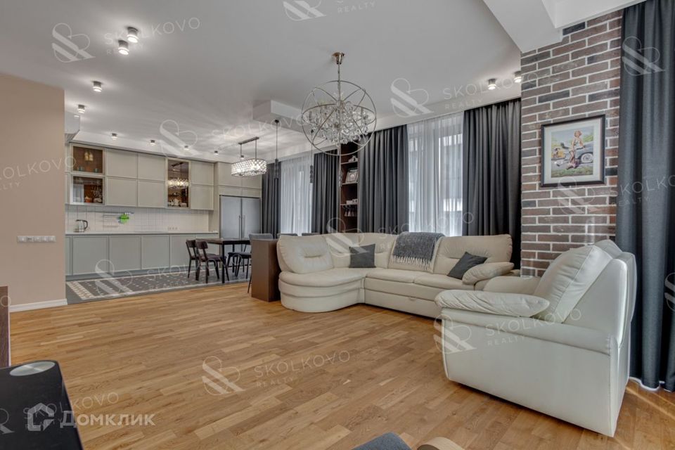 Сдаётся 4-комнатная квартира, 150 м²