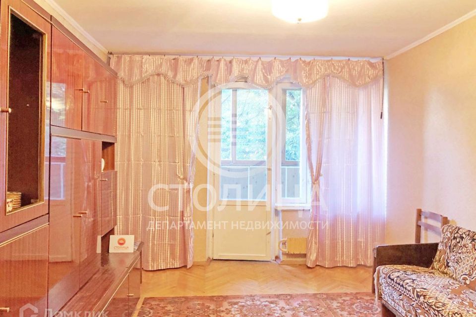 Сдаётся 2-комнатная квартира, 56 м²
