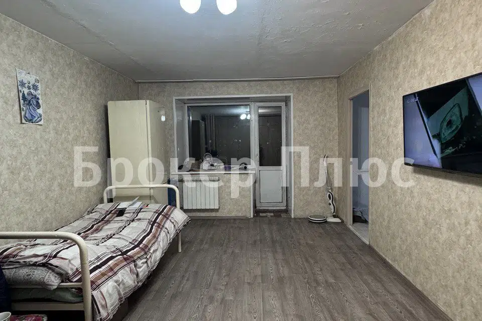 Продаётся 4-комнатная квартира, 64.5 м²
