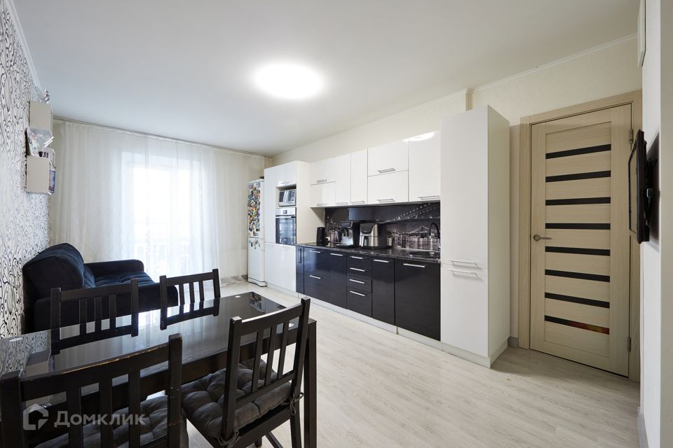 Продаётся 4-комнатная квартира, 85.5 м²