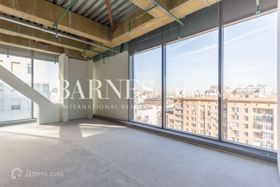 Продаётся 3-комнатная квартира, 169.6 м²