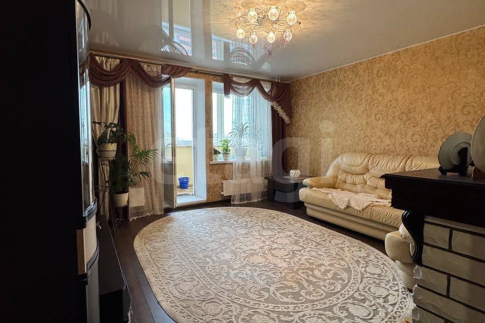 Продаётся 4-комнатная квартира, 83 м²
