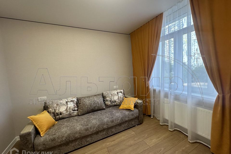 Сдаётся 2-комнатная квартира, 58 м²