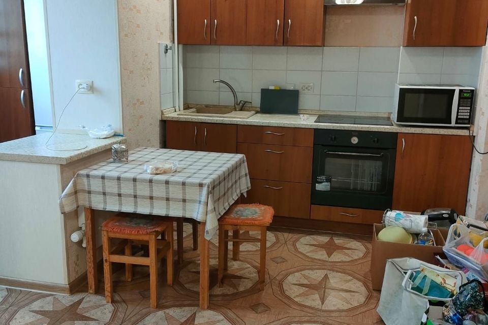 Сдаётся 1-комнатная квартира, 40 м²