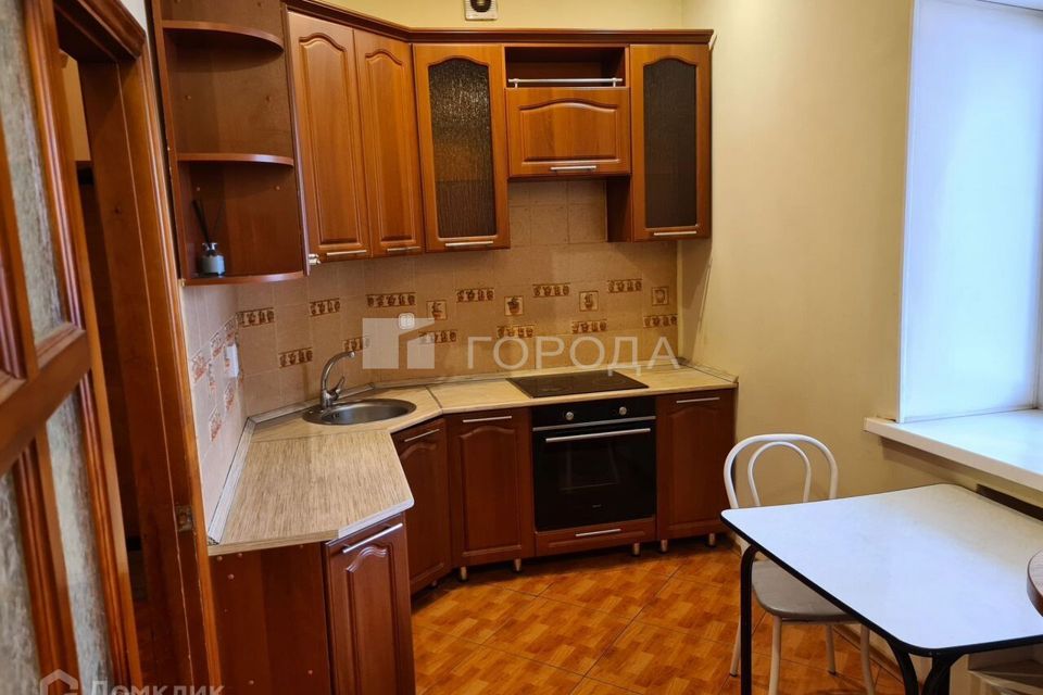 Сдаётся 1-комнатная квартира, 57.6 м²