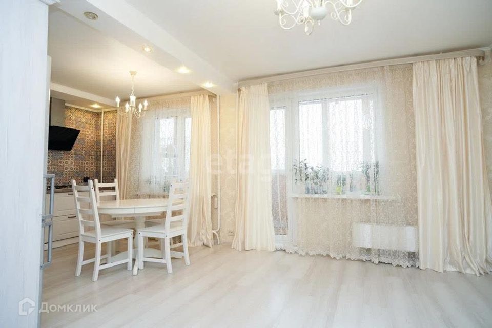 Продаётся 4-комнатная квартира, 88.7 м²