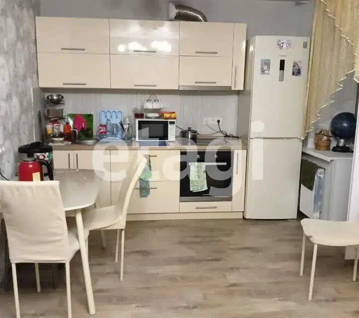Продаётся 2-комнатная квартира, 65.3 м²
