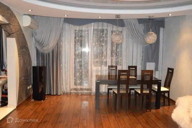 Продаётся 4-комнатная квартира, 125.9 м²