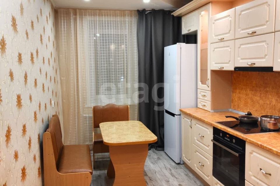 Продаётся 4-комнатная квартира, 76.1 м²