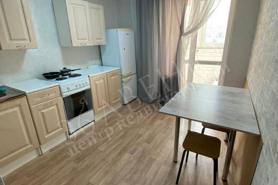 Продаётся 1-комнатная квартира, 38 м²
