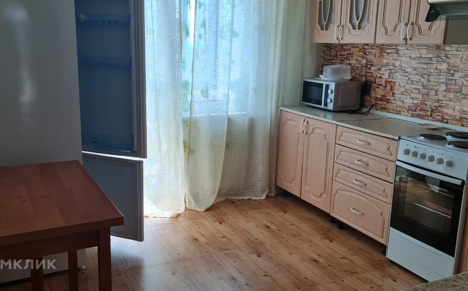 Сдаётся 2-комнатная квартира, 56 м²