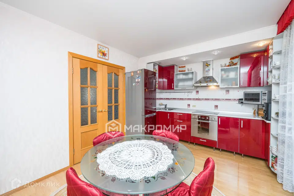 Продаётся 3-комнатная квартира, 109.3 м²