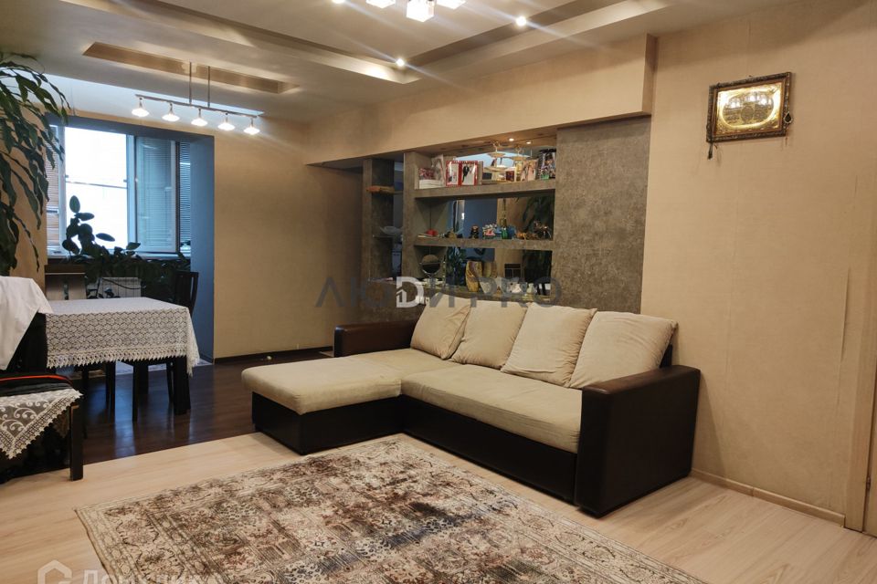 Продаётся 2-комнатная квартира, 64 м²