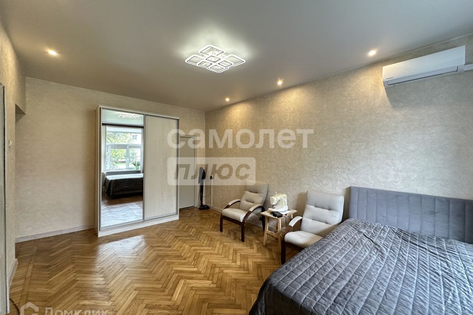 Продаётся 4-комнатная квартира, 103.7 м²