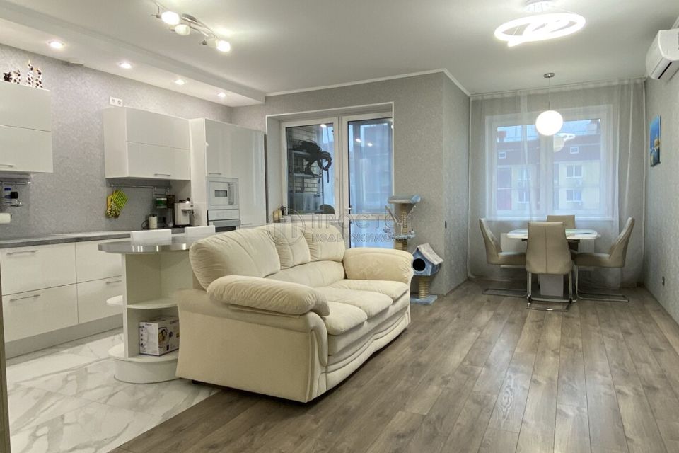 Продаётся 3-комнатная квартира, 88.3 м²