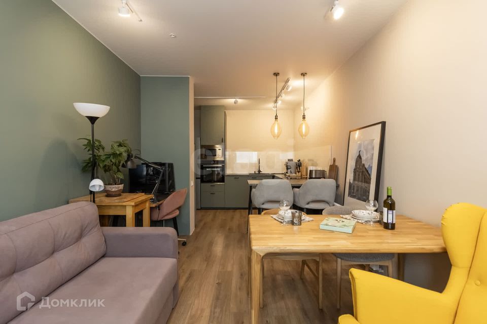 Продаётся 1-комнатная квартира, 58 м²