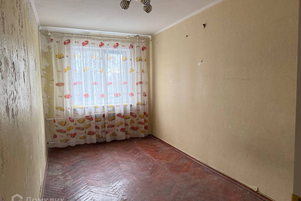 Продаётся 3-комнатная квартира, 57.4 м²