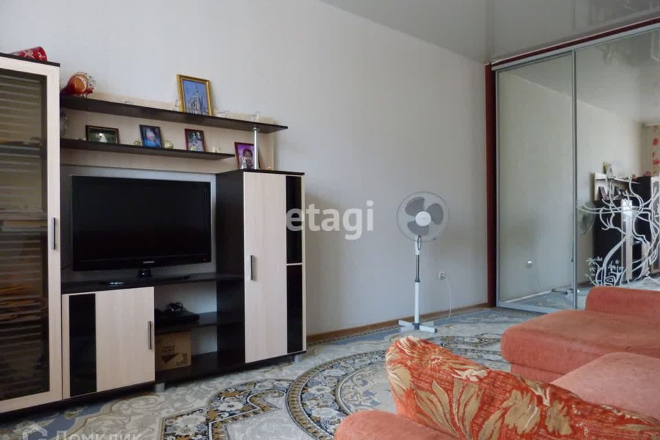 Продаётся 1-комнатная квартира, 37.3 м²
