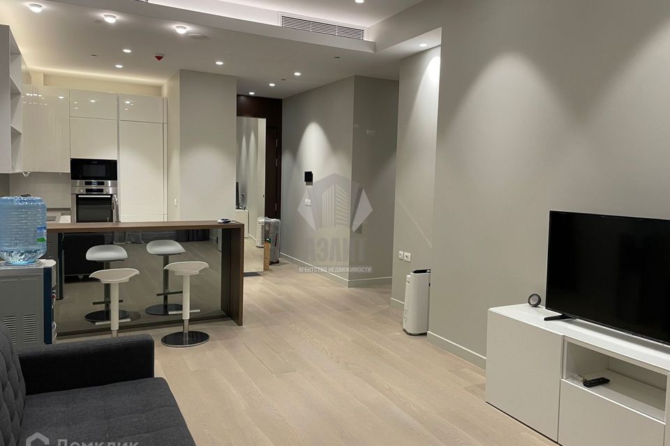 Сдаётся 1-комнатная квартира, 62 м²