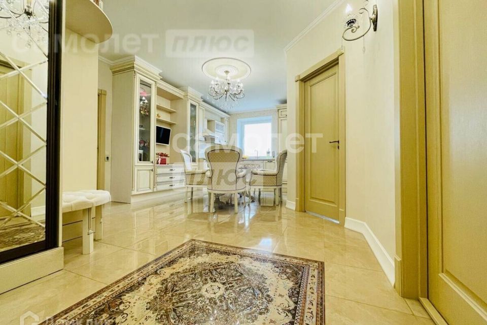Продаётся 2-комнатная квартира, 70 м²