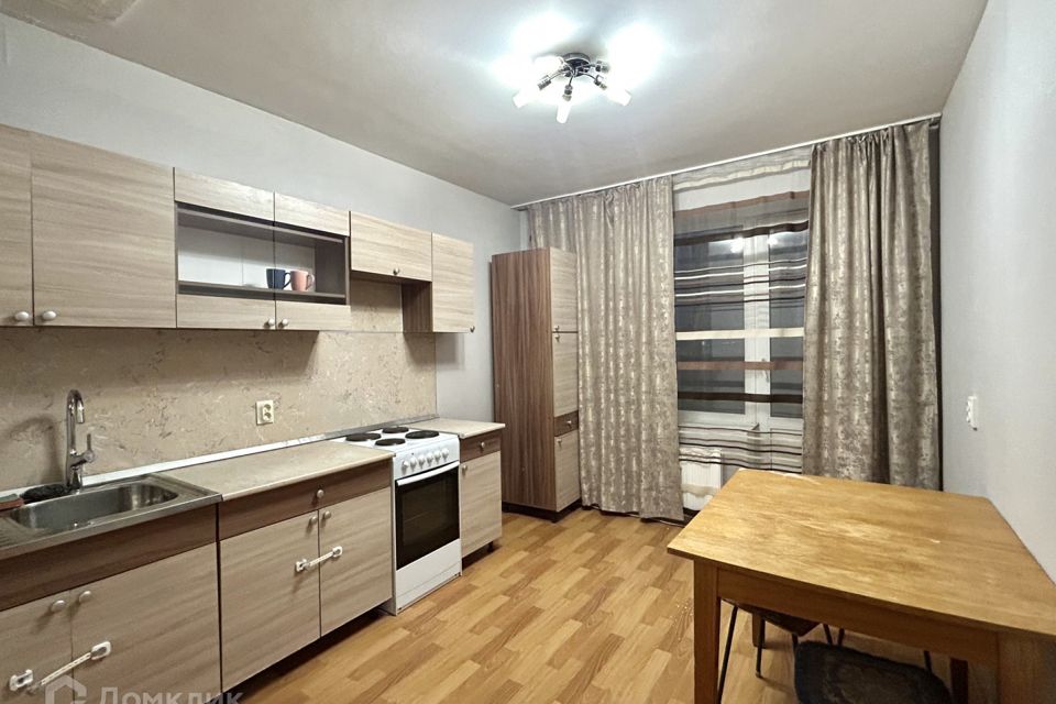 Сдаётся 1-комнатная квартира, 38 м²