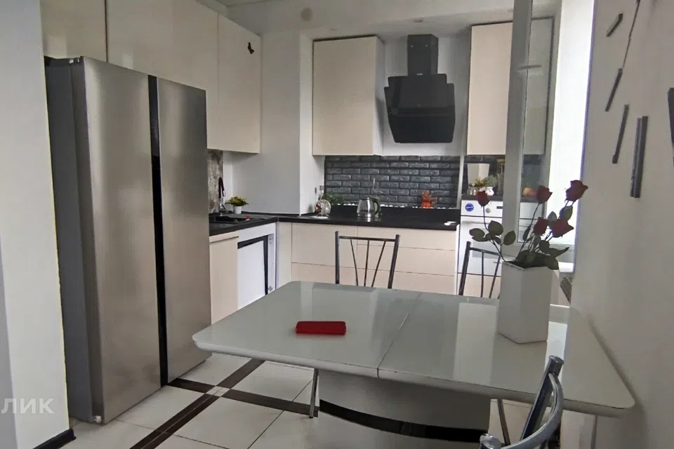Продаётся 3-комнатная квартира, 71.9 м²