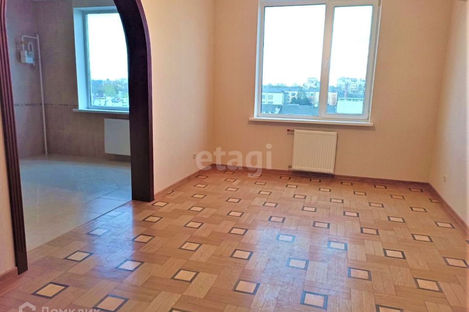 Продаётся 5-комнатная квартира, 169.7 м²