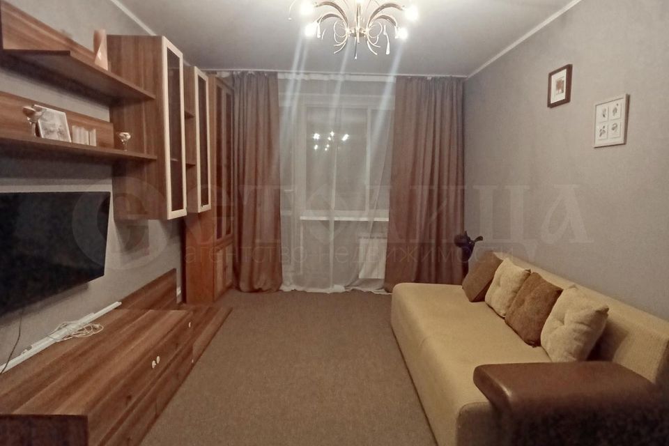 Сдаётся 2-комнатная квартира, 56.8 м²